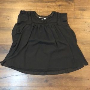 Loft flutter sleeve blouse